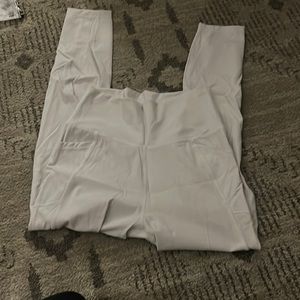 Leggings with pockets